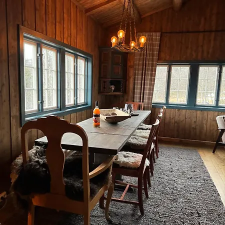 Sjarmerende Pa Med 5 Soverom Holiday home *